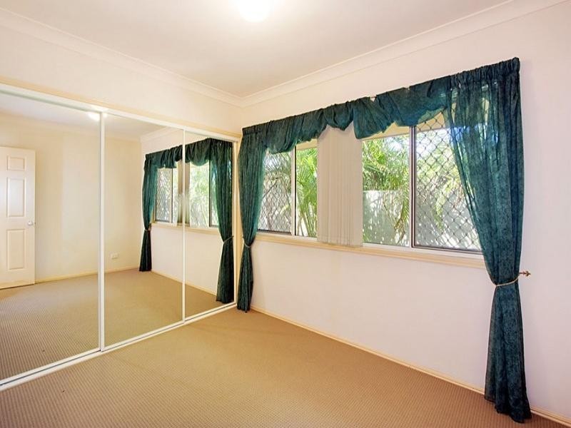 Varsity Lakes QLD 4227