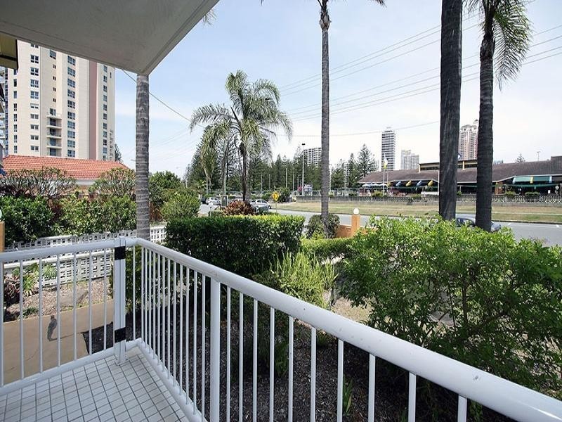 1 ‘The Rinks’, 11 Armrick Avenue, Broadbeach QLD 4218