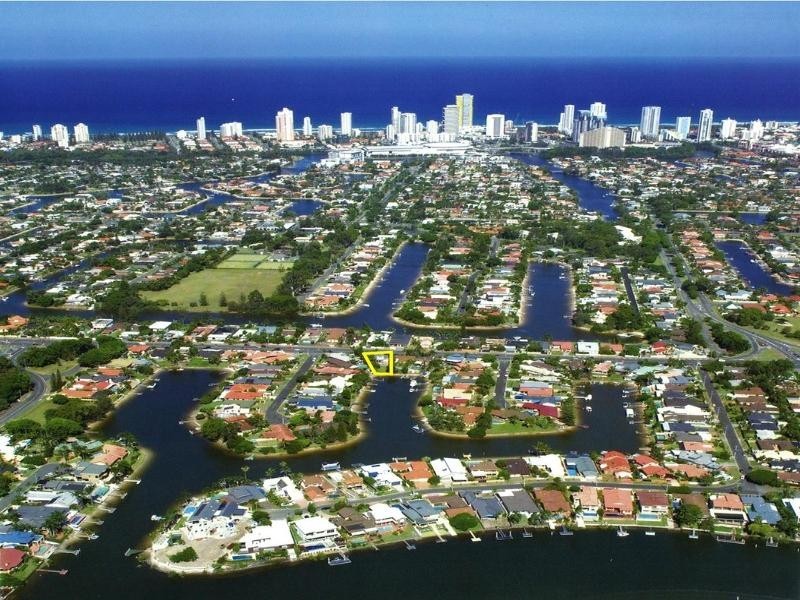 Broadbeach Waters QLD 4218