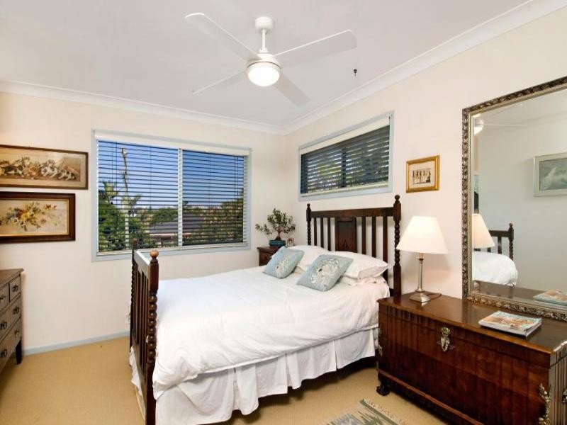 Broadbeach Waters QLD 4218