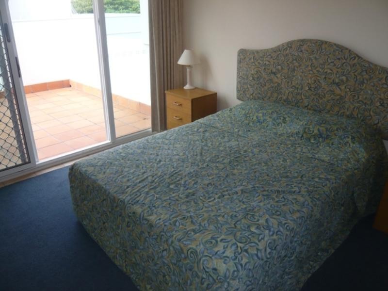 14/193 Surf Parade, Broadbeach QLD 4218