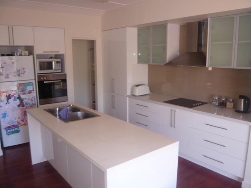 26 Sunbrite Avenue, Mermaid Beach QLD 4218