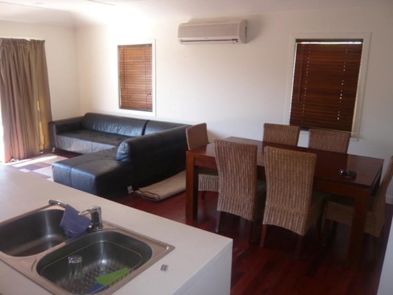 26 Sunbrite Avenue, Mermaid Beach QLD 4218