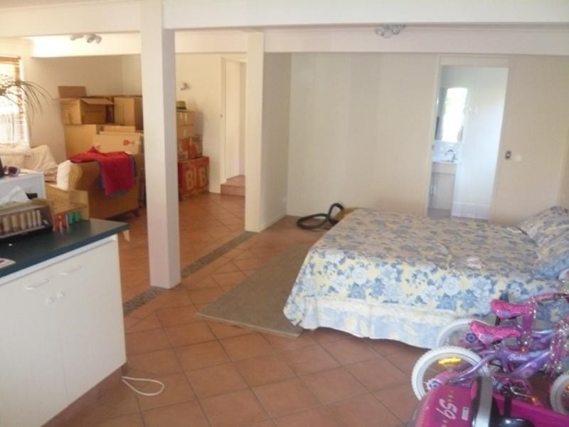 26 Sunbrite Avenue, Mermaid Beach QLD 4218