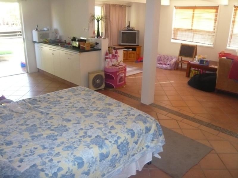 26 Sunbrite Avenue, Mermaid Beach QLD 4218