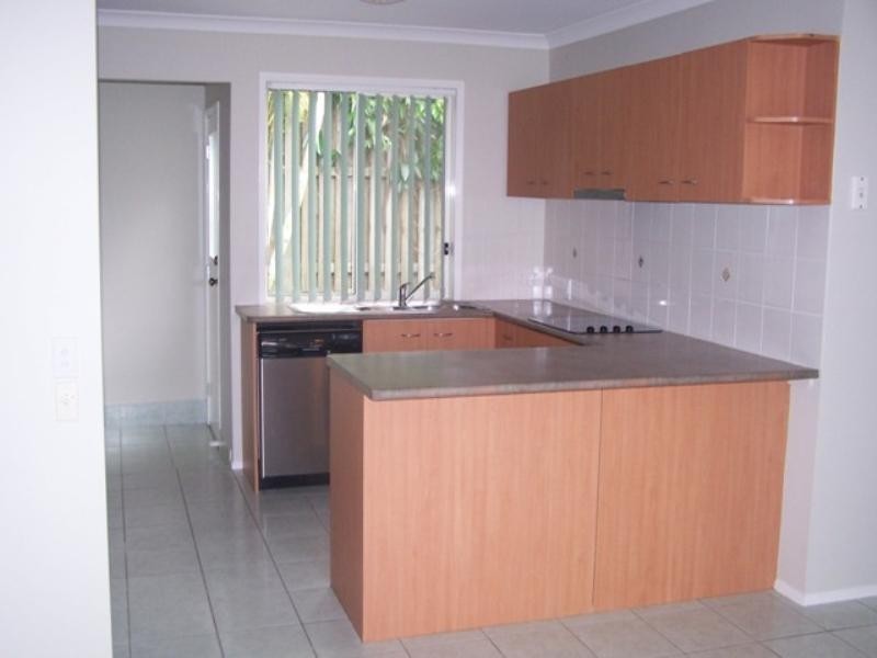 22 Madasin Close, Arundel QLD 4214