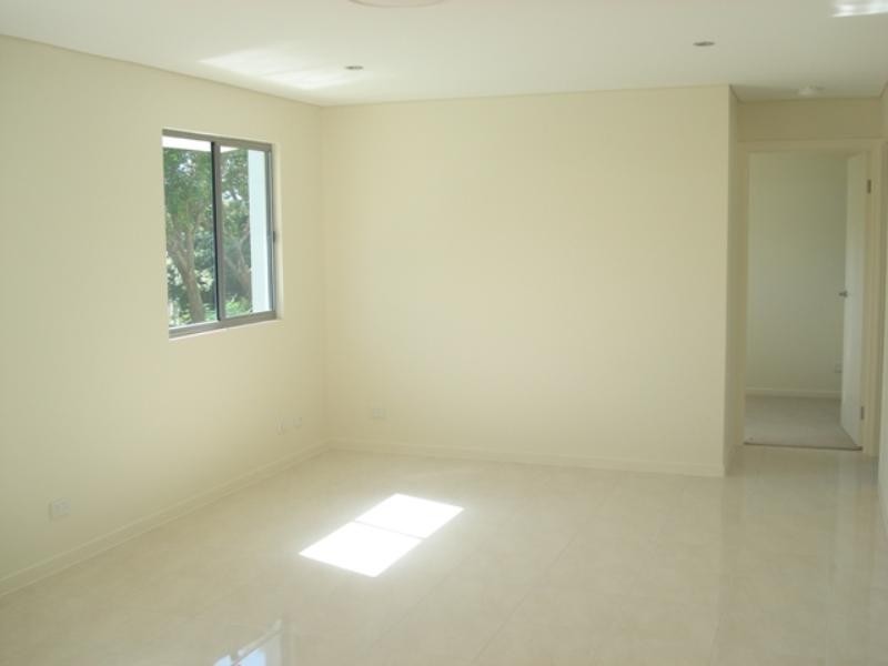 2/29 Bauer Street, Southport QLD 4215