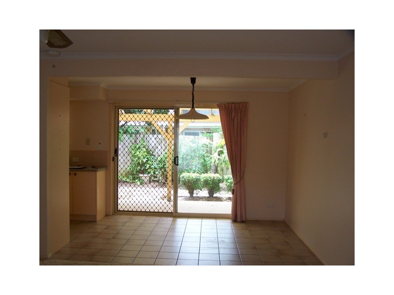 6/4 Pontoon Place, Varsity Lakes QLD 4227