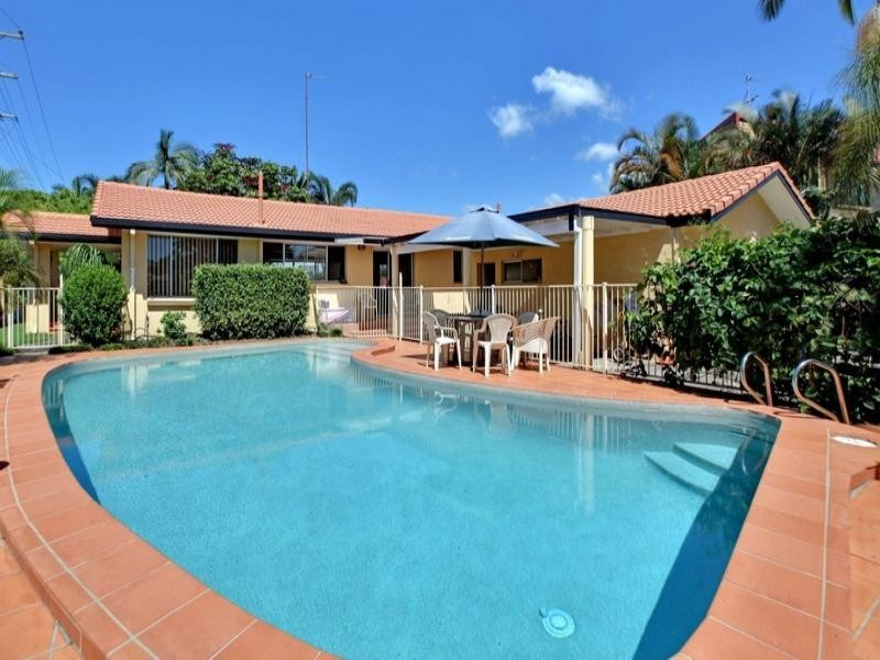 Broadbeach Waters QLD 4218