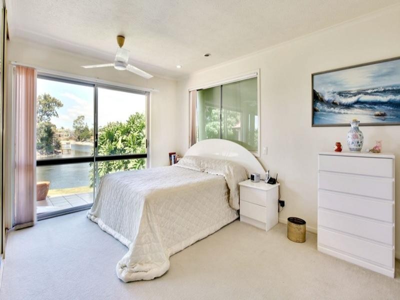 Broadbeach Waters QLD 4218