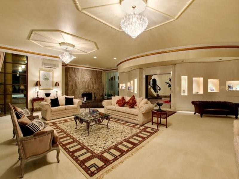 ‘Bartinon’ Marseille Court, Sorrento QLD 4217