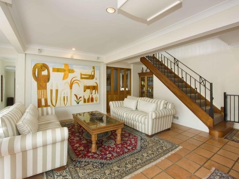 9 Hythe Street, Miami QLD 4220