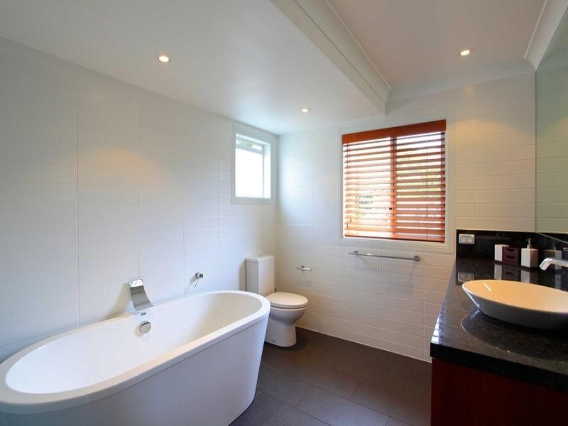 9 Hythe Street, Miami QLD 4220