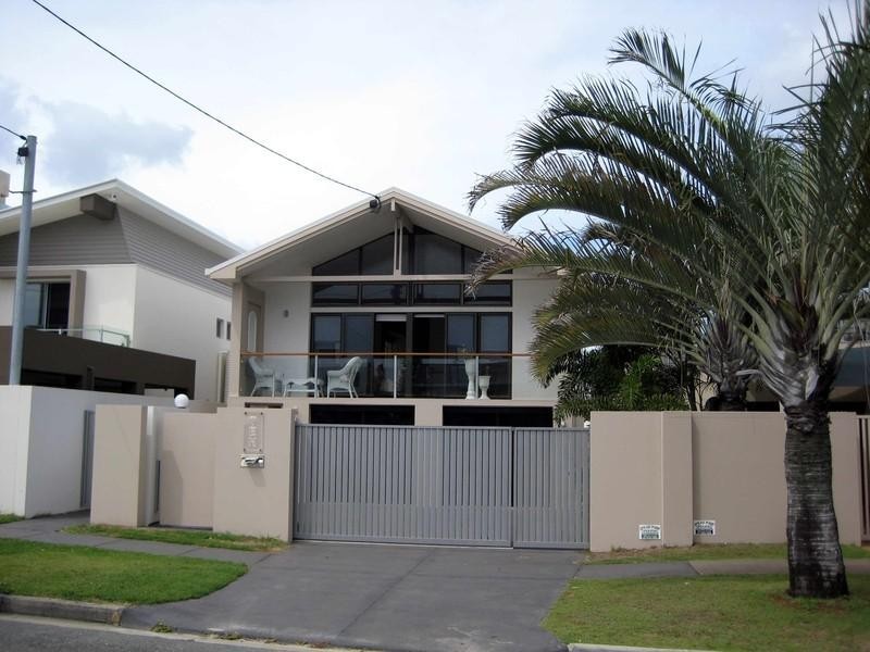 10 Tamborine Street, Mermaid Beach QLD 4218