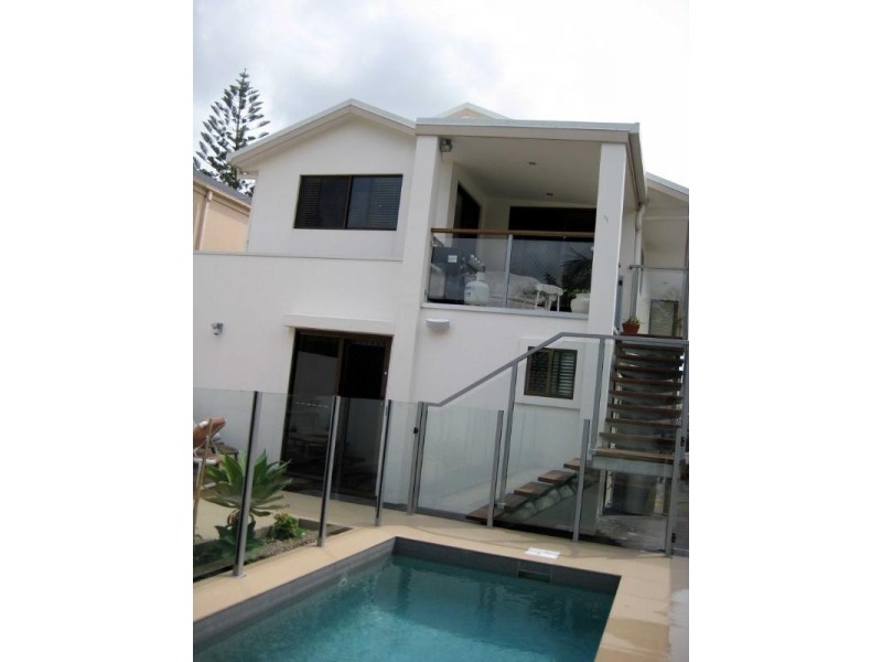 10 Tamborine Street, Mermaid Beach QLD 4218