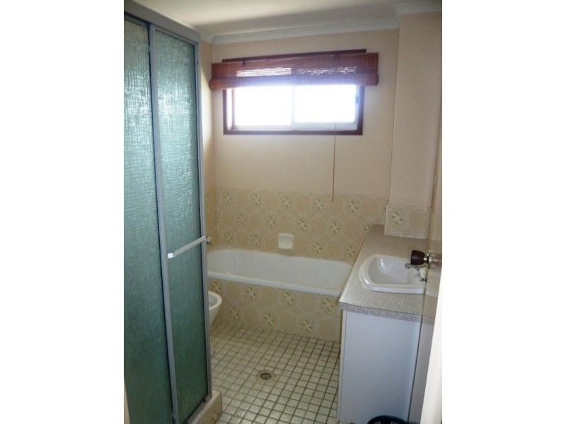 12/32 Armrick Avenue, Broadbeach QLD 4218