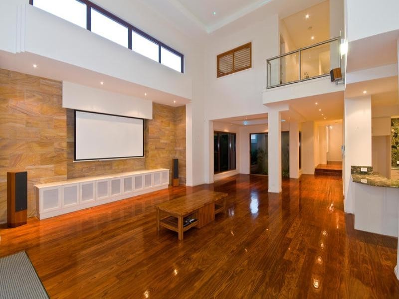 813 Legend Trail, Robina QLD 4226