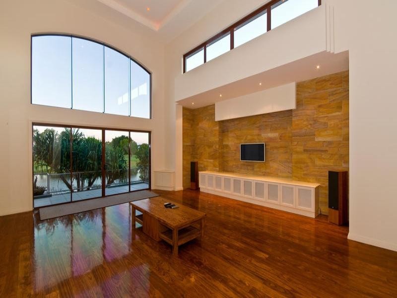 813 Legend Trail, Robina QLD 4226