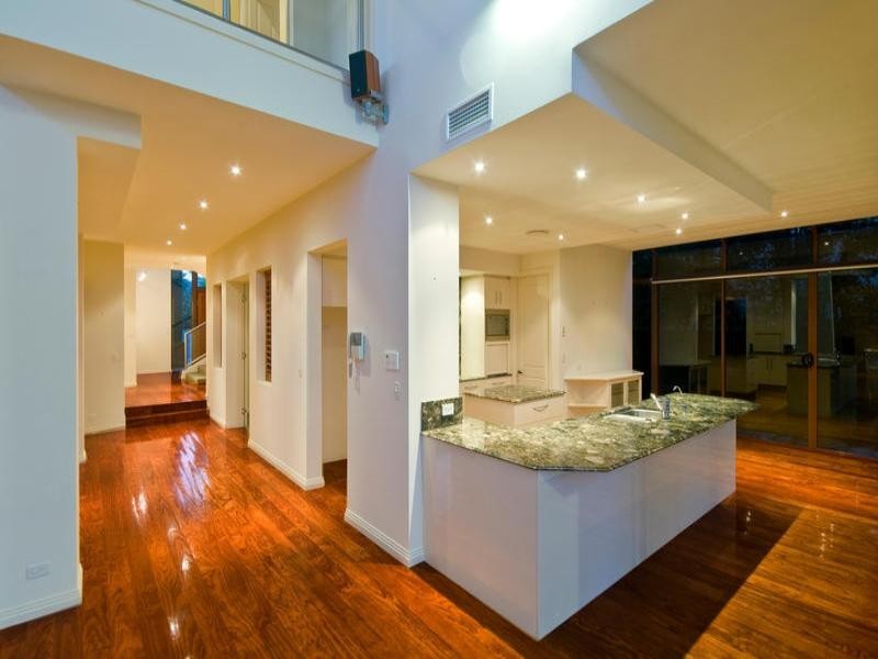 813 Legend Trail, Robina QLD 4226