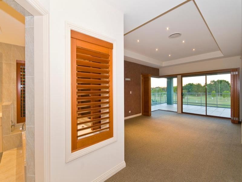 813 Legend Trail, Robina QLD 4226