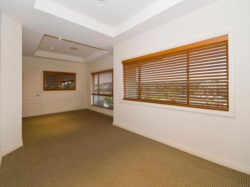 813 Legend Trail, Robina QLD 4226