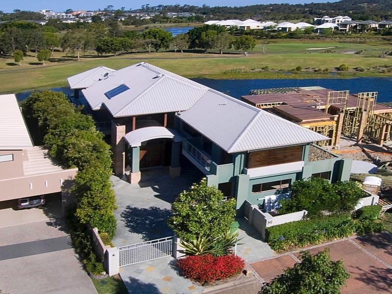 813 Legend Trail, Robina QLD 4226