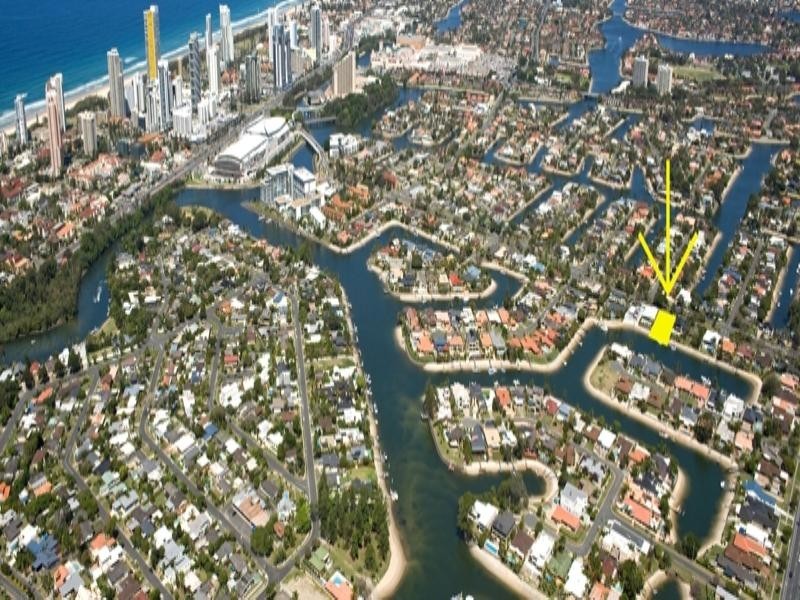 85 T E Peters Drive, Broadbeach Waters QLD 4218