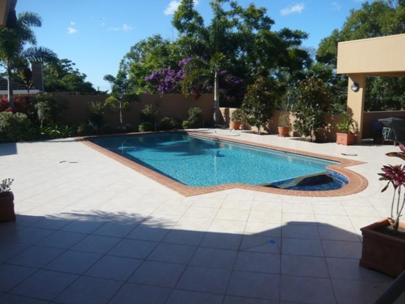 74 Bonogin Road, Mudgeeraba QLD 4213