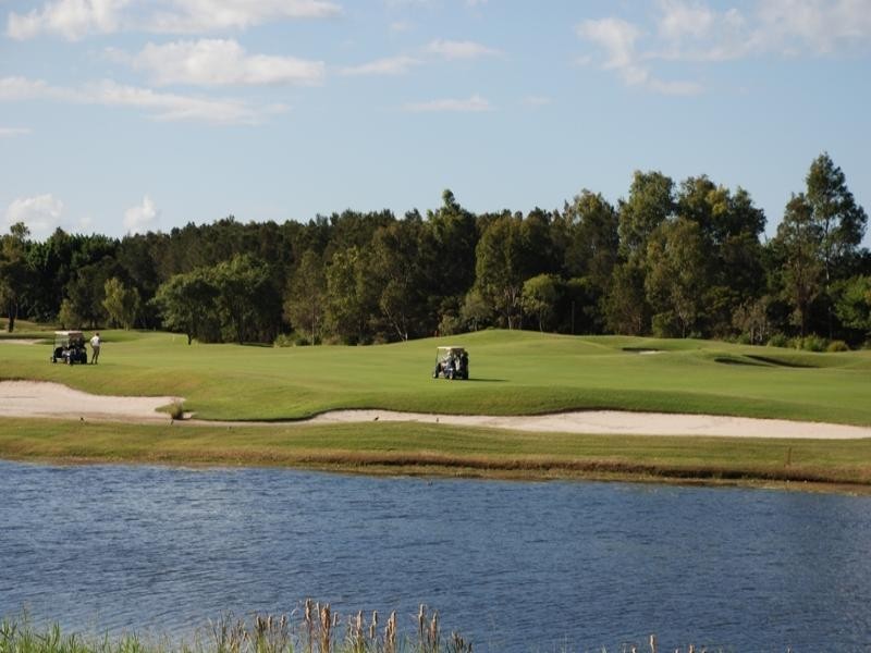 21 Nicklaus Court, Merrimac QLD 4226