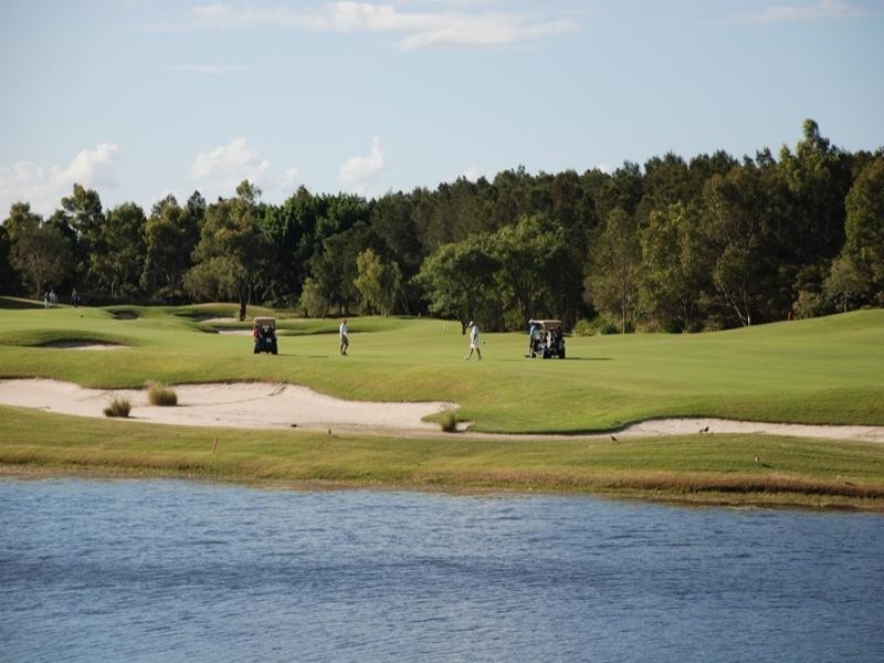 21 Nicklaus Court, Merrimac QLD 4226