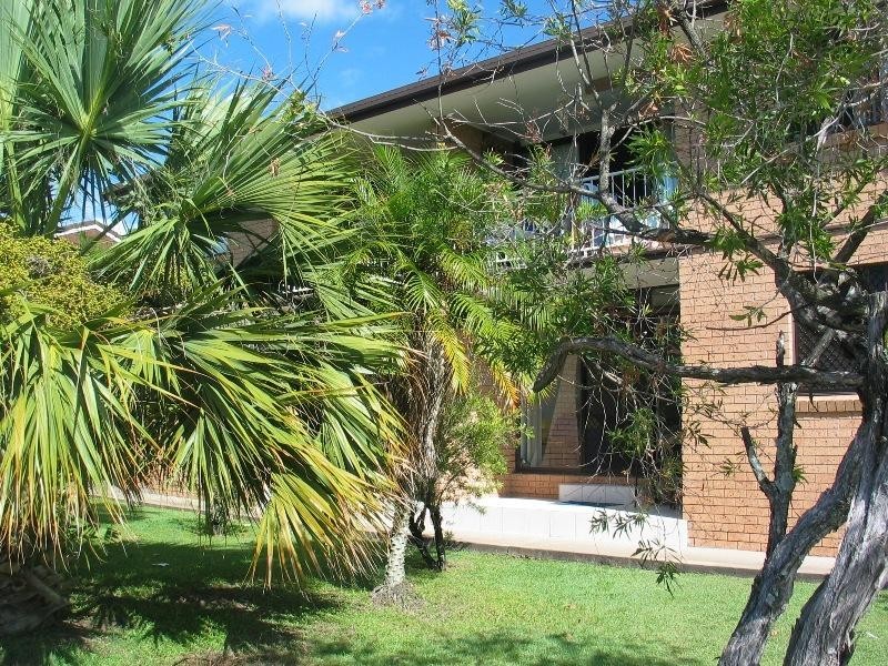 3 ‘Kirsty Court’ 50 Oceanic Drive, Mermaid Waters QLD 4218