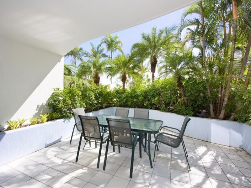 Broadbeach Waters QLD 4218