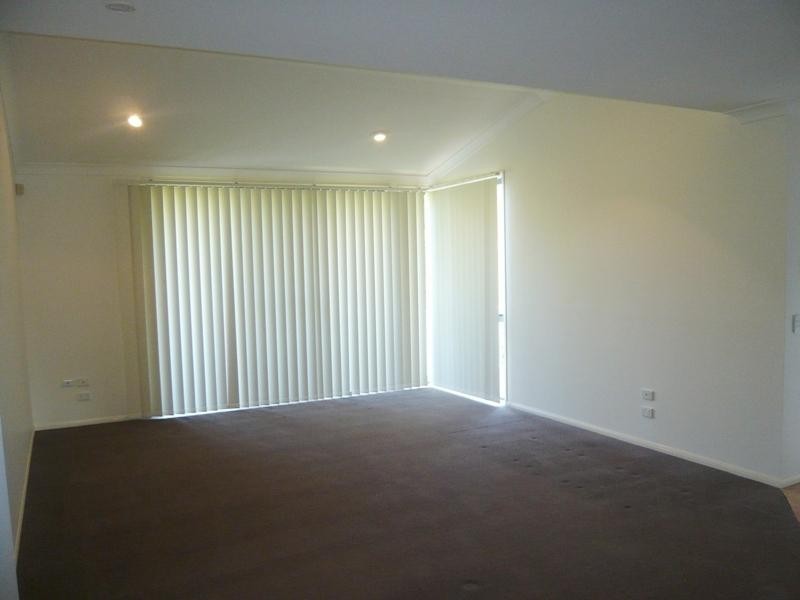 2/125 Santa Cruz Boulevard, Broadbeach Waters QLD 4218