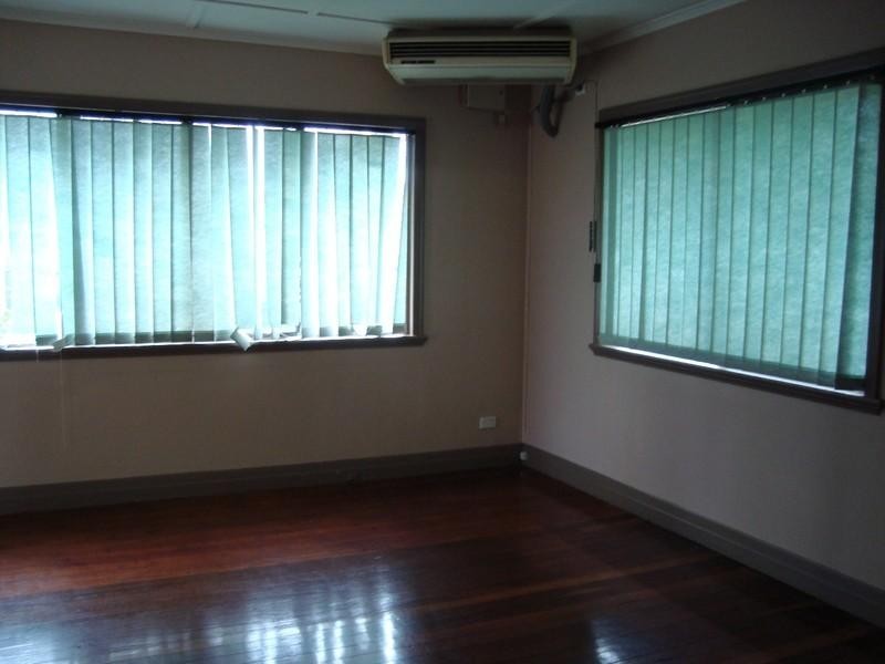 98 Frank Street, Labrador QLD 4215