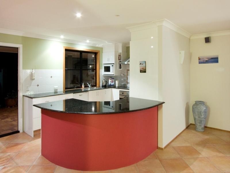 22 Kurrawa Avenue, Mermaid Waters QLD 4218