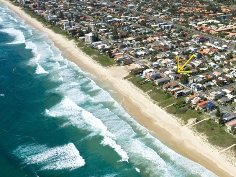 1 ‘Seabeach Court’, 4 Seabeach Avenue, Mermaid Beach QLD 4218