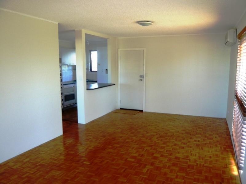 1 ‘Seabeach Court’, 4 Seabeach Avenue, Mermaid Beach QLD 4218