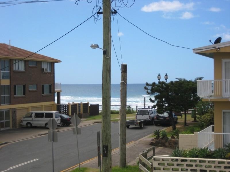 1 ‘Seabeach Court’, 4 Seabeach Avenue, Mermaid Beach QLD 4218