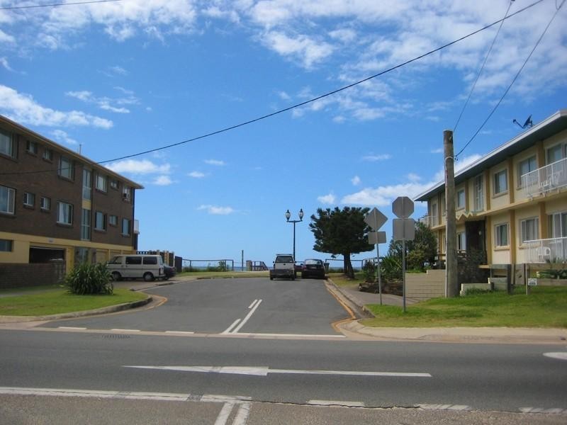 1 ‘Seabeach Court’, 4 Seabeach Avenue, Mermaid Beach QLD 4218