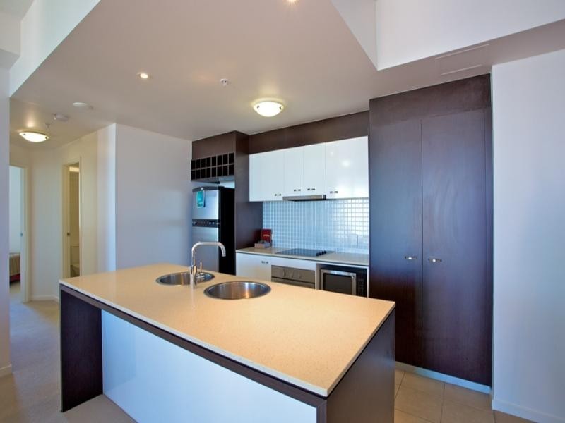 808 ‘Wings Resort’, 18 Fern Street, Surfers Paradise QLD 4217