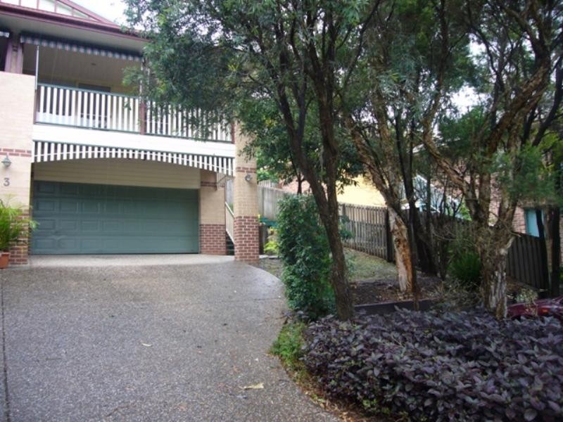 2/3 Kingia Court, West Burleigh QLD 4219