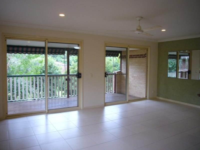 2/3 Kingia Court, West Burleigh QLD 4219