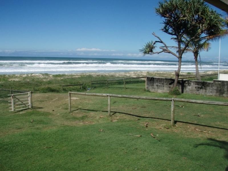 2/1333 Gold Coast Highway, Palm Beach QLD 4221