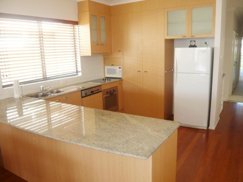 10 Alfred Street, Mermaid Beach QLD 4218