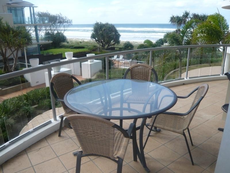 203/1 Twenty First Avenue, Palm Beach QLD 4221