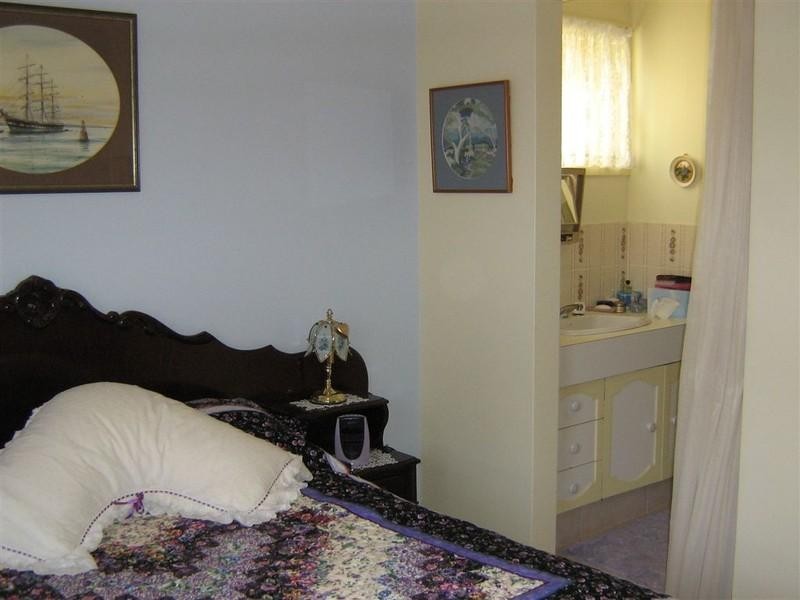 Broadbeach Waters QLD 4218