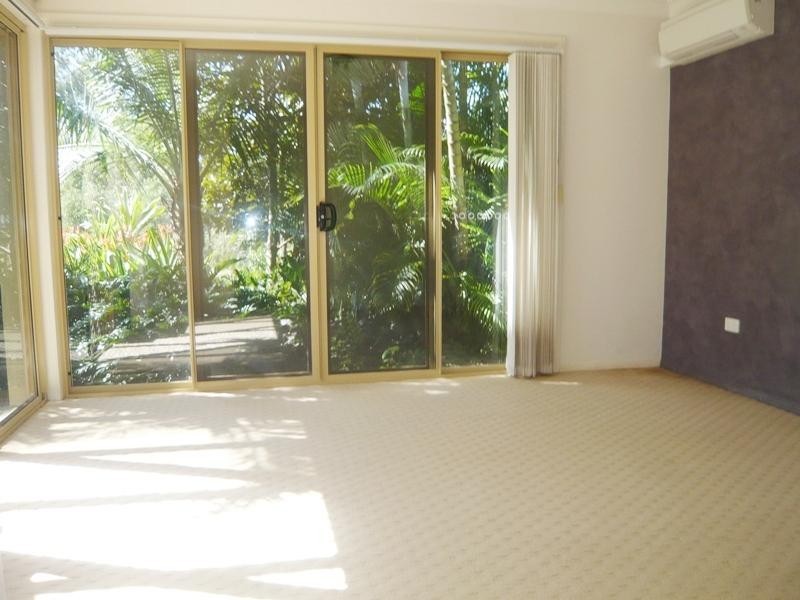 6 Redbud Lane, Robina QLD 4226