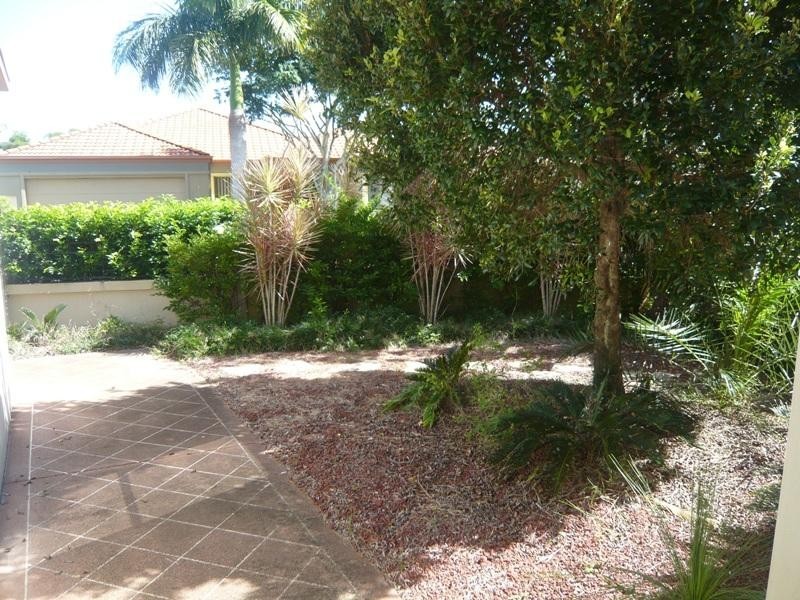 6 Redbud Lane, Robina QLD 4226