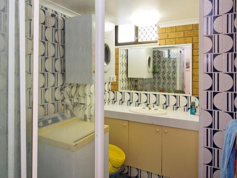 401 ‘Broadbeach Travel Inn’, 40 Surf Parade, Broadbeach QLD 4218