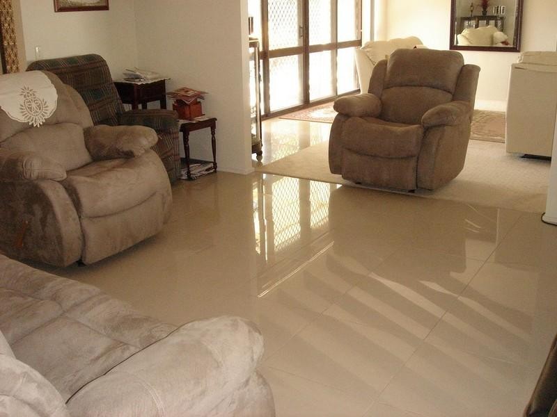 84 Markeri Street, Mermaid Waters QLD 4218